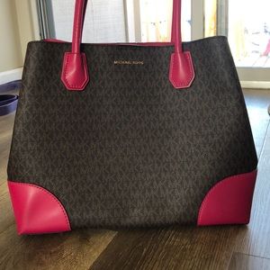Michael Kors Large Leather Signature Tote